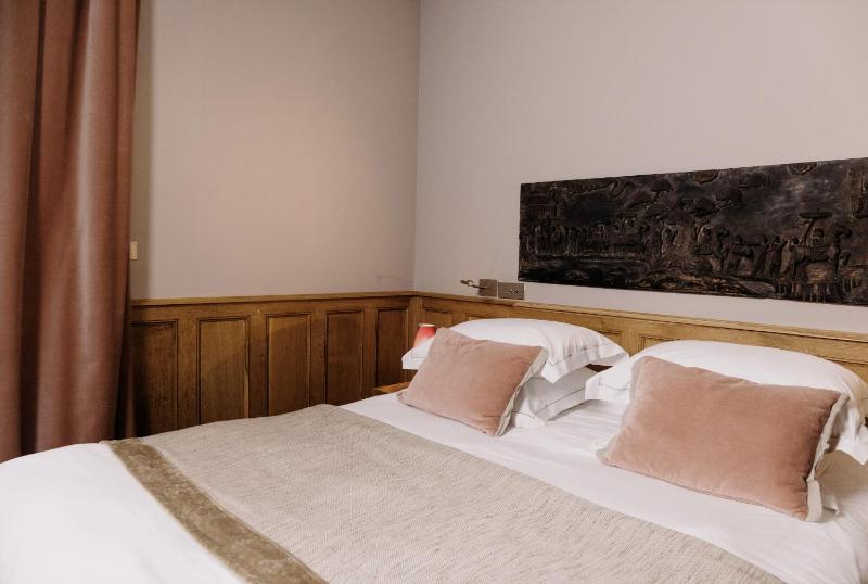 Comfort Room with Terrace image 2