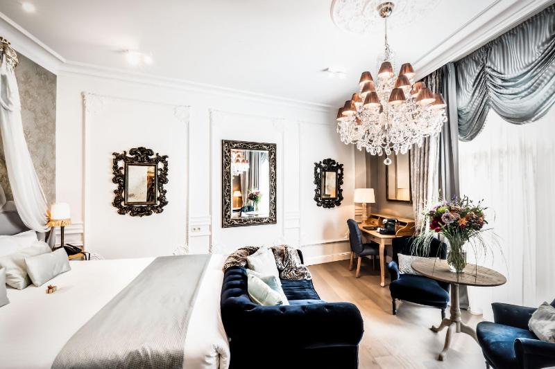 Premium Luxe Suite image 2