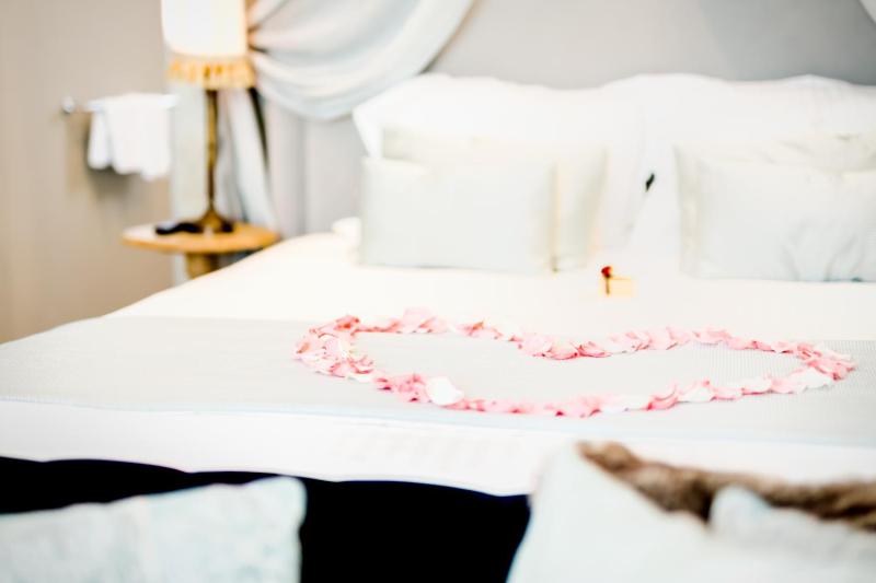 Premium Luxe Suite image 3