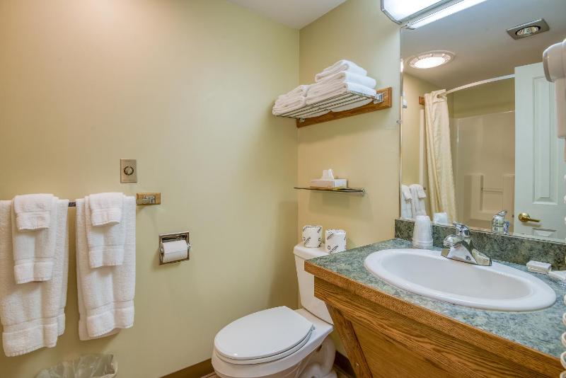 Double Room image 4