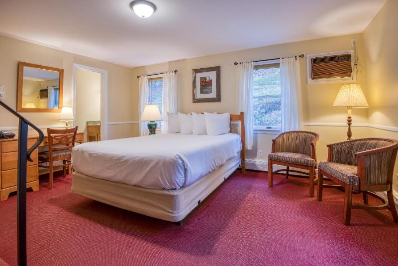 Double Room image 2