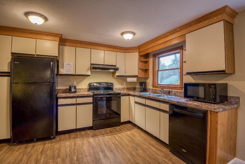 Three-Bedroom House image 4