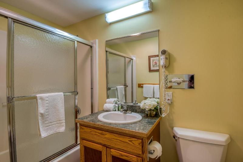 Three-Bedroom House image 2