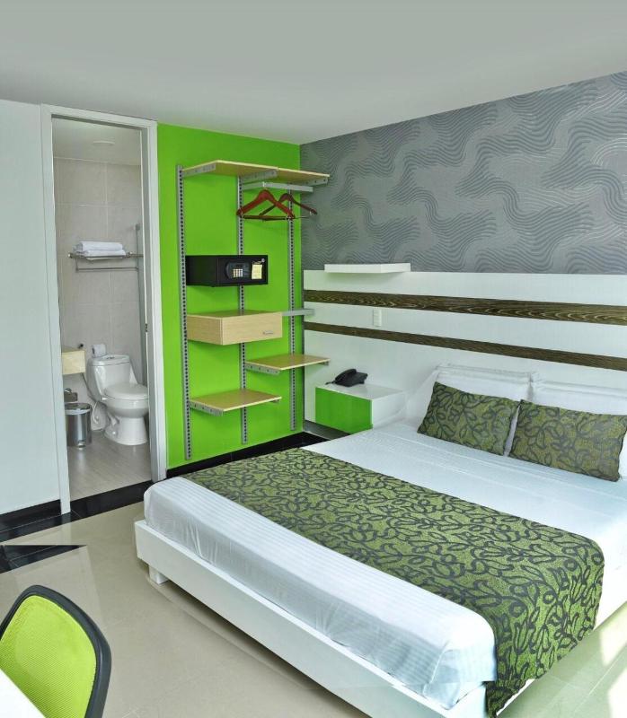 Hotel Genova Prado - image 32