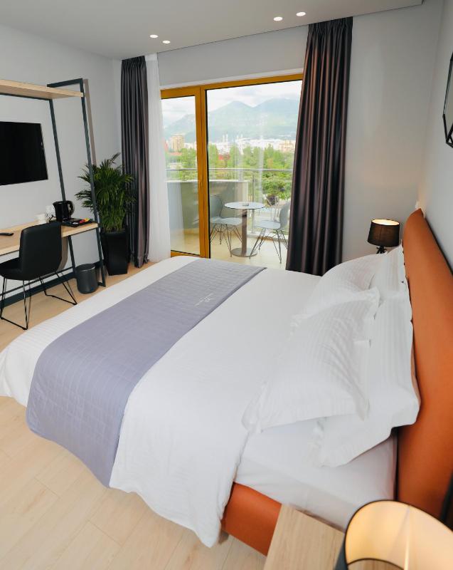 Superior Double Room image 1