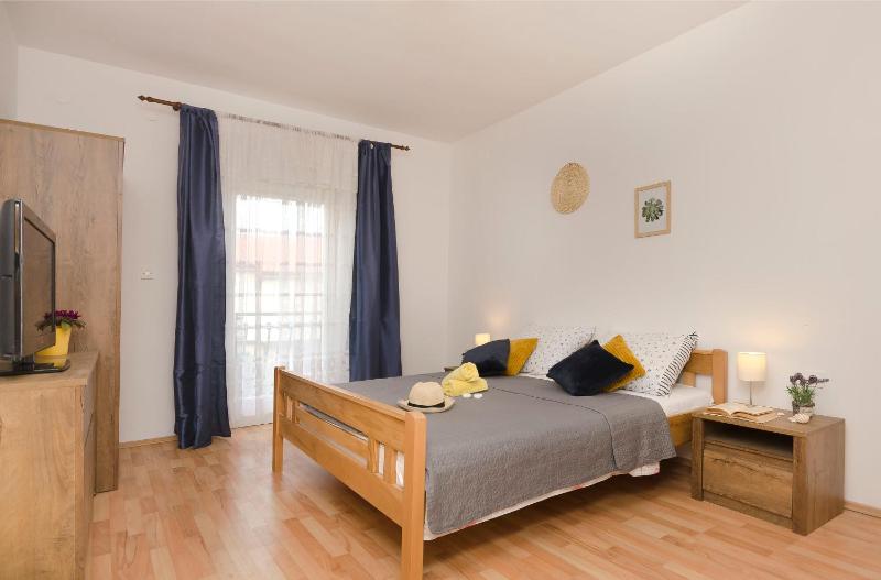 Apartments Ivana - image 37