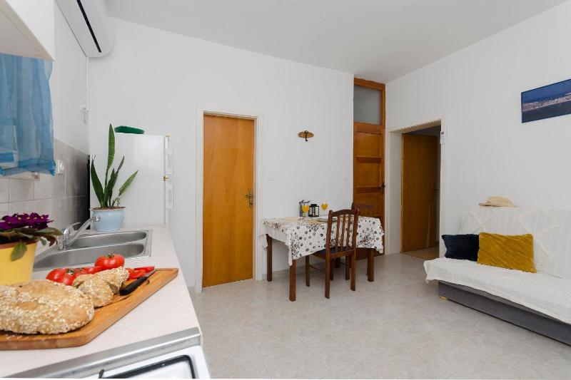 Apartments Ivana - image 36