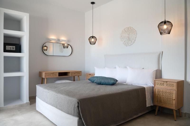 Drios Luxury Studios - image 34