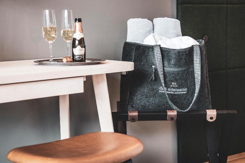 Suite with Mountain View image 3