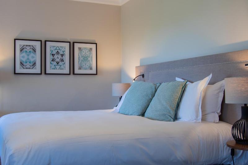 Standard Queen Room image 2