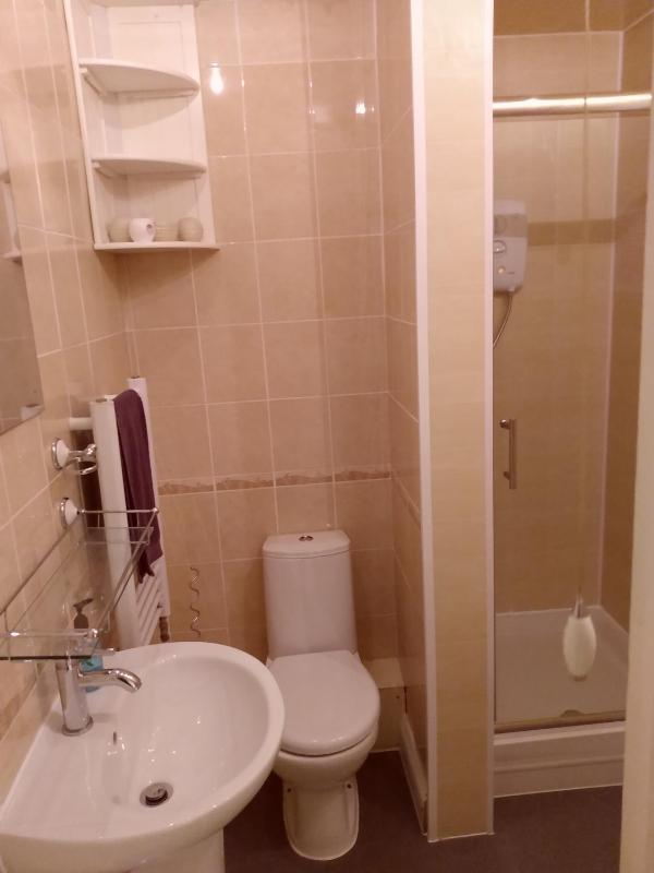 Triple Room with Private Bathroom image 4