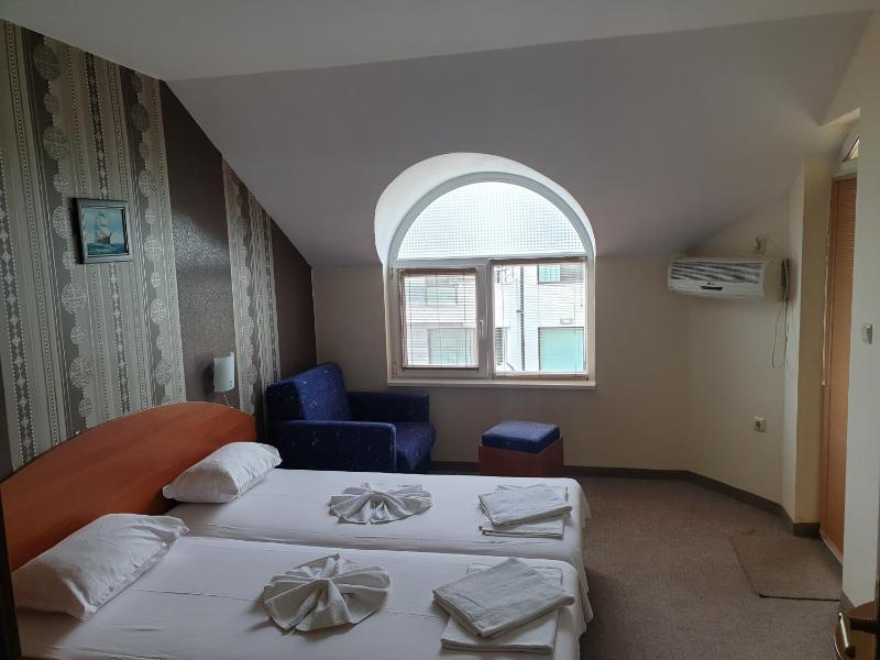 Small Double or Twin Room image 1