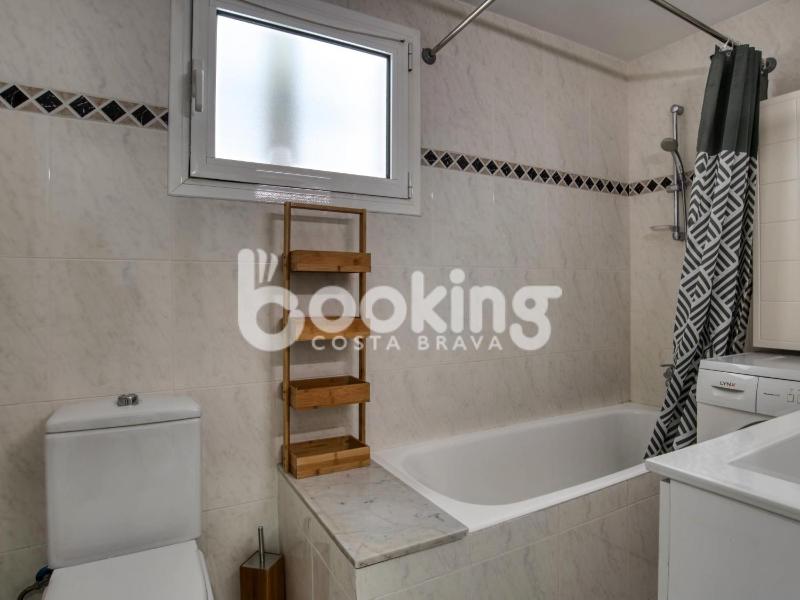 Begonias Apartament per 4 persones amb gran terrassa chill out a 10 minuts de la platja - image 11