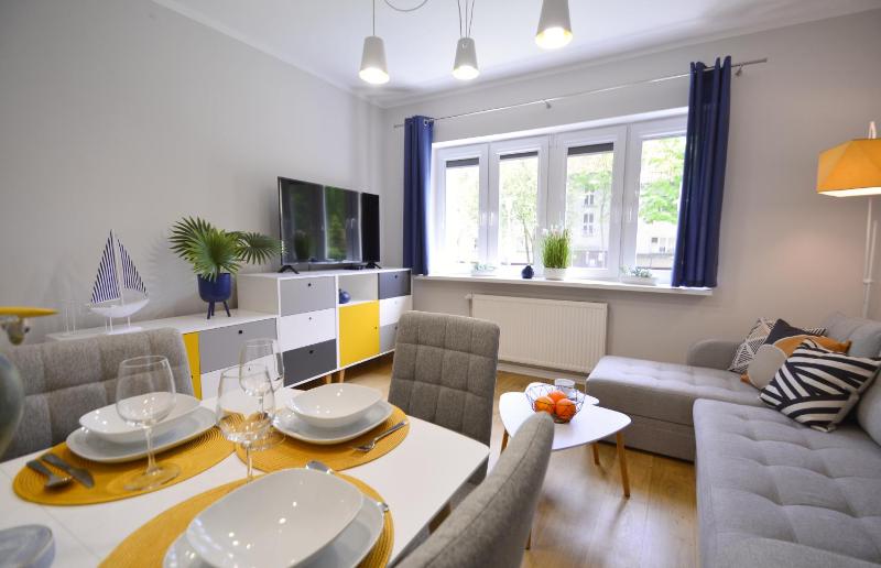 Sunset Apartments - Kapitańska - Rodzinna oferta blisko promenady - plaża 500m - image 1