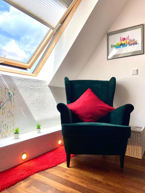 King Room image 2