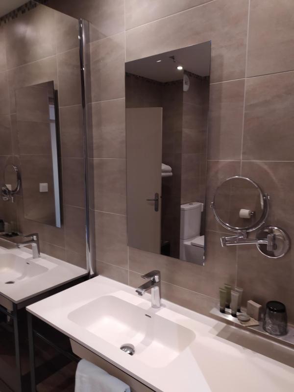 Double Room image 1
