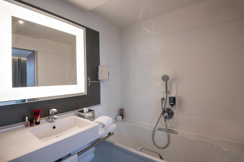 Superior Suite image 3