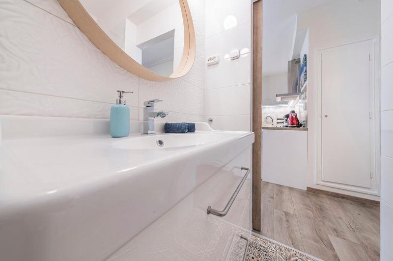 SANDRA APARTMENT CLOSE TO CHAIN BRIDGE - image 3