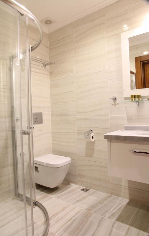 Standard Triple Room image 4