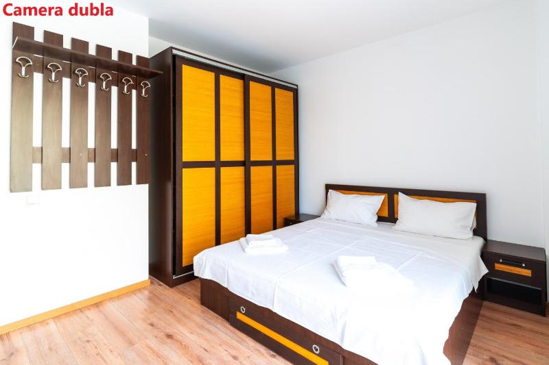 Double Room image 2