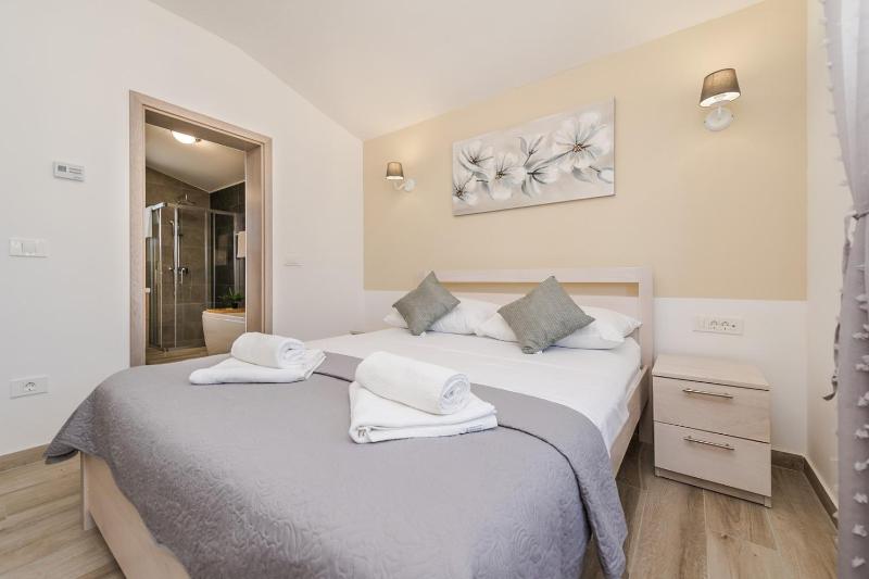 Villa Stancija Privlaka 1 with heated pool - image 24