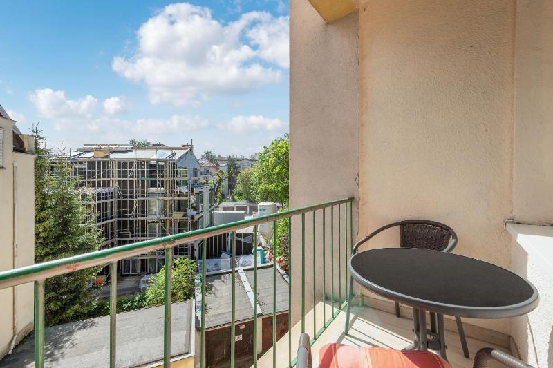 One-Bedroom Apartment image 3