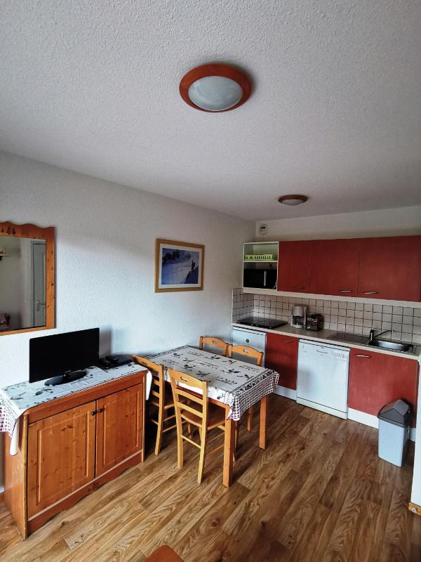 Apartment with Balcony image 3