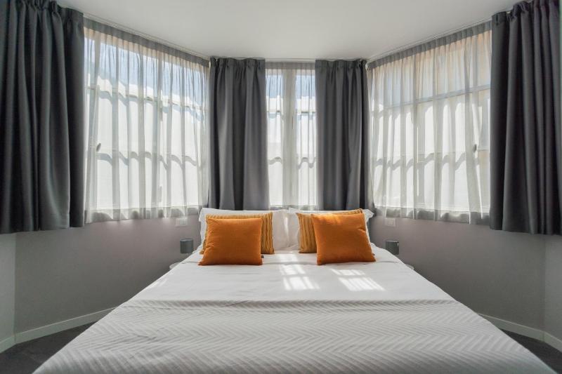 Sant'Agostino Apartments by Rent All Como - image 1