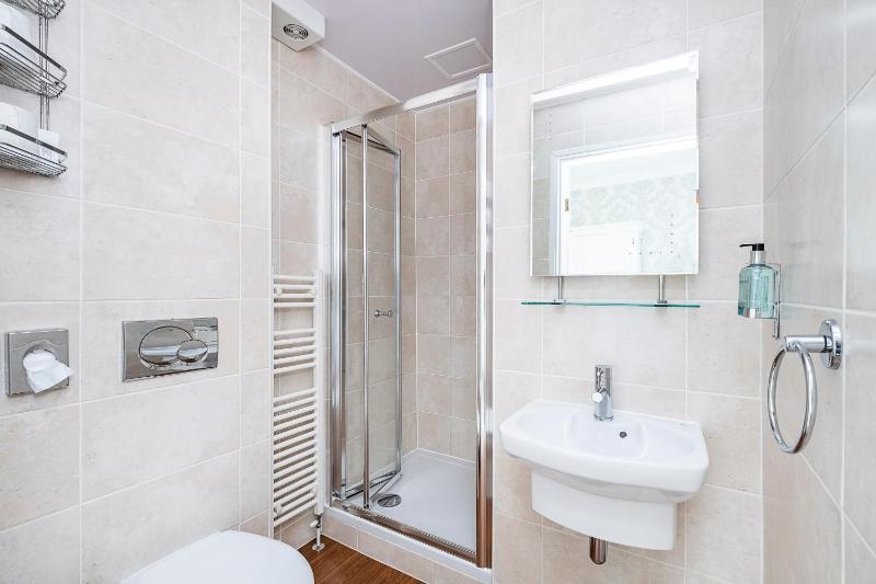 Cragwood Guest House - image 6