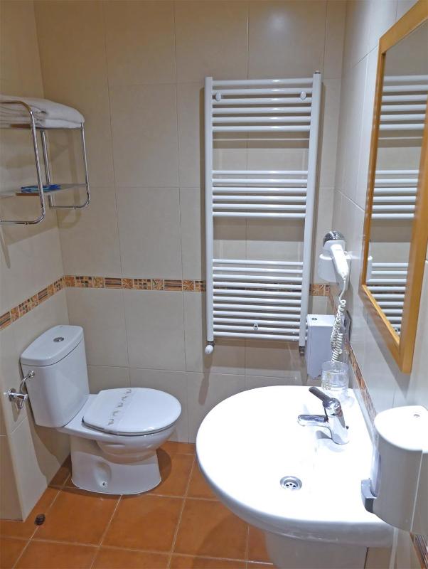 Double Room with Garden View image 3