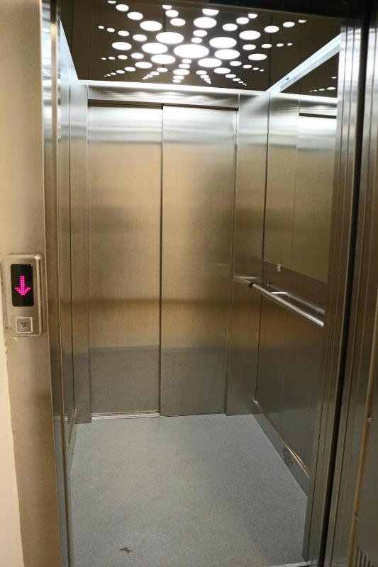 One-Bedroom Apartment image 2