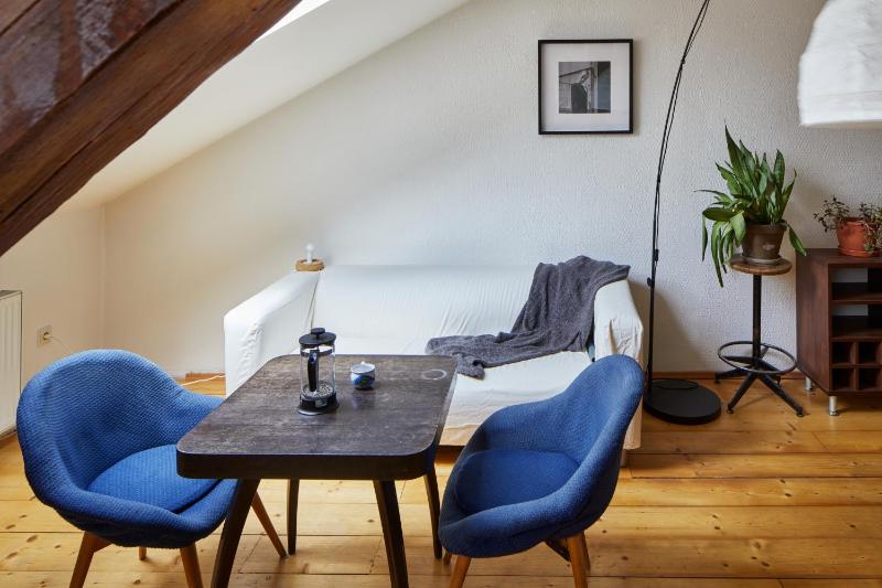 Prague Days - Open-plan Duplex with Corner Bath and Smart TV in Vinohrady - image 10