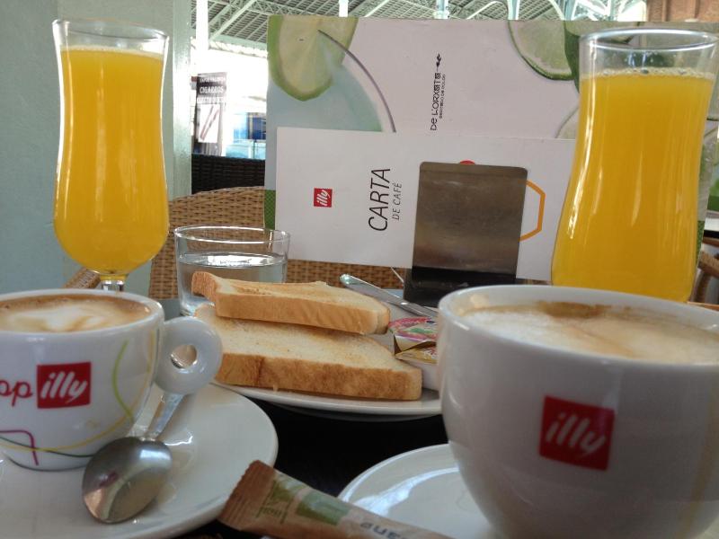 Superior Double Room with Private Bathroom image 4