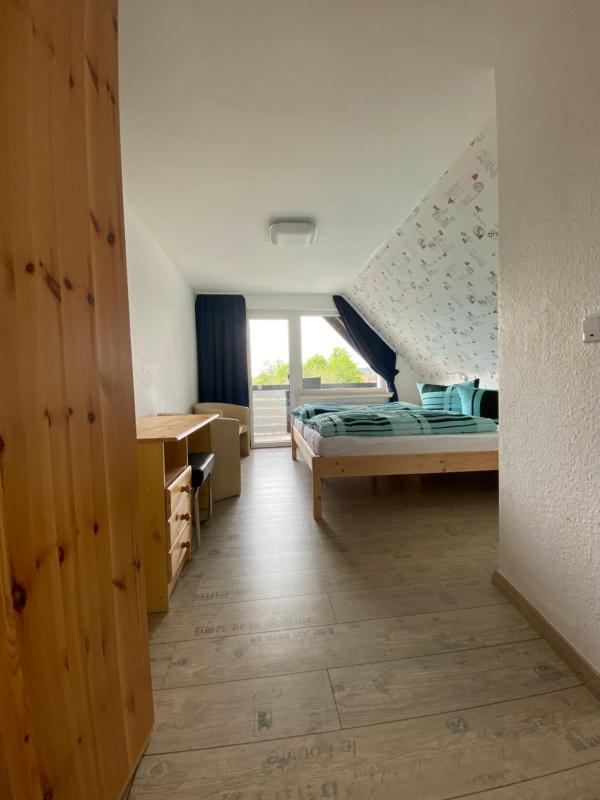 Double Room with Balcony image 2