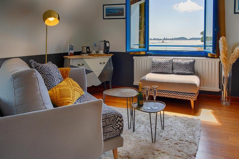 Standard Suite image 3