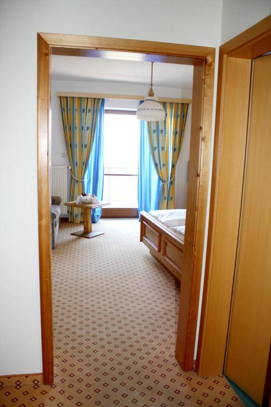 Double Room image 4