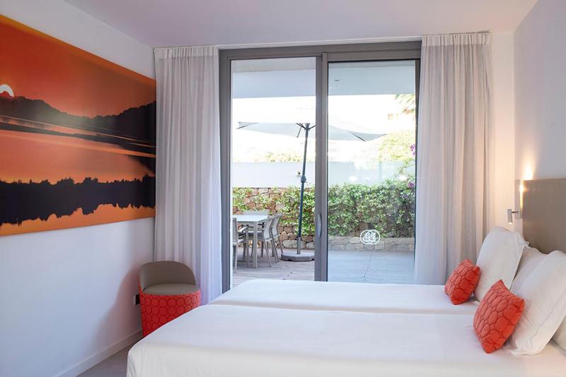 Apartment with Terrace image 3