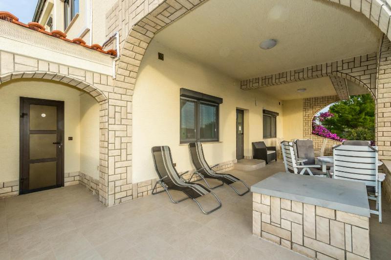 Apartment with Sea View image 4