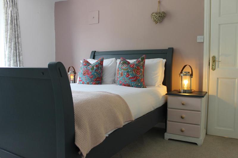 Standard Double Room image 3