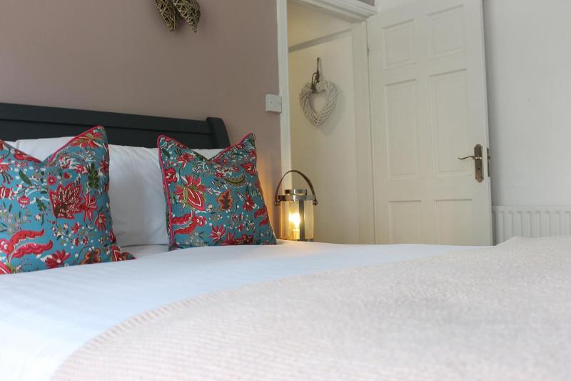 Standard Double Room image 2
