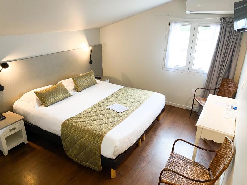 Standard Room image 3