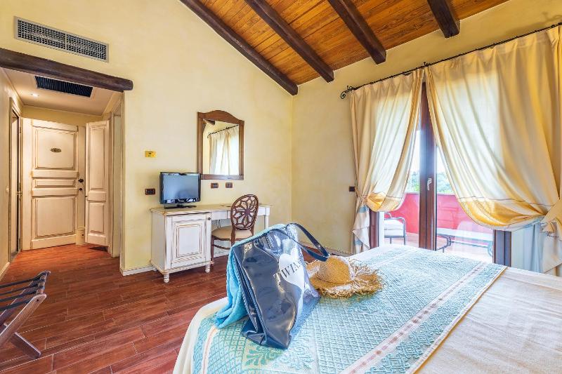 Superior Double Room image 2