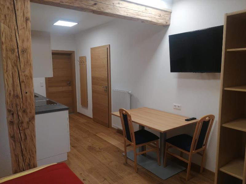 Studio Apartment with Balcony image 3