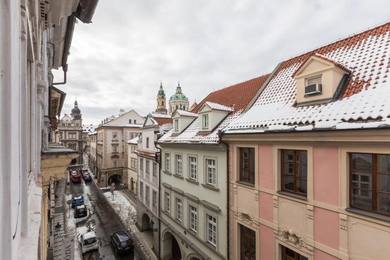 Charles Bridge Royal Apartments - Castle District - image 8