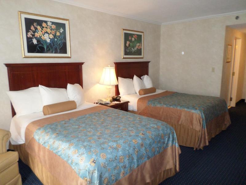 Double Room with Two Double Beds - Non-Smoking image 4