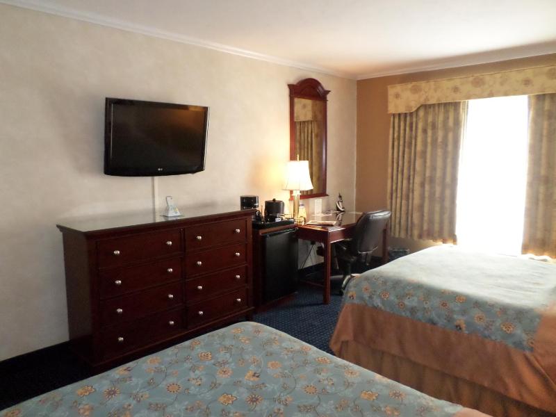 Double Room with Two Double Beds - Non-Smoking image 2