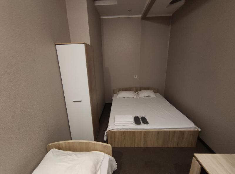Standard Triple Room image 2