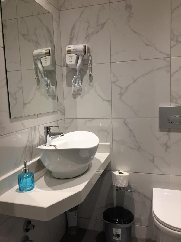 City Pearl Hotel - image 20