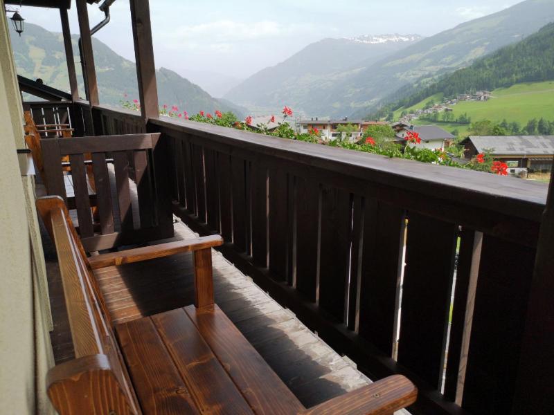 Family Suite with Balcony image 1