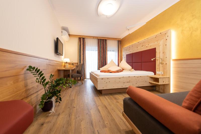 Comfort Double Room image 4